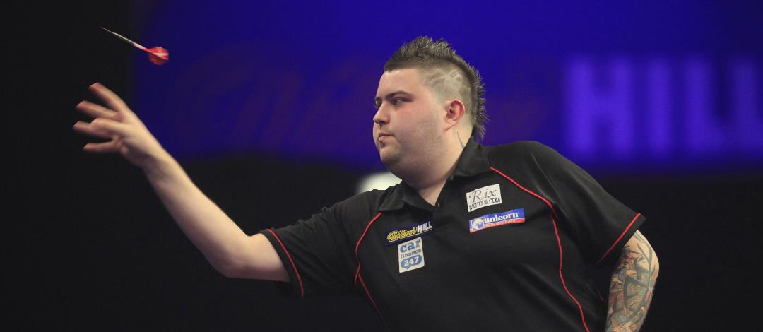 Smith – Van Barneveld (első 180-as dobás: Smith) 1,57