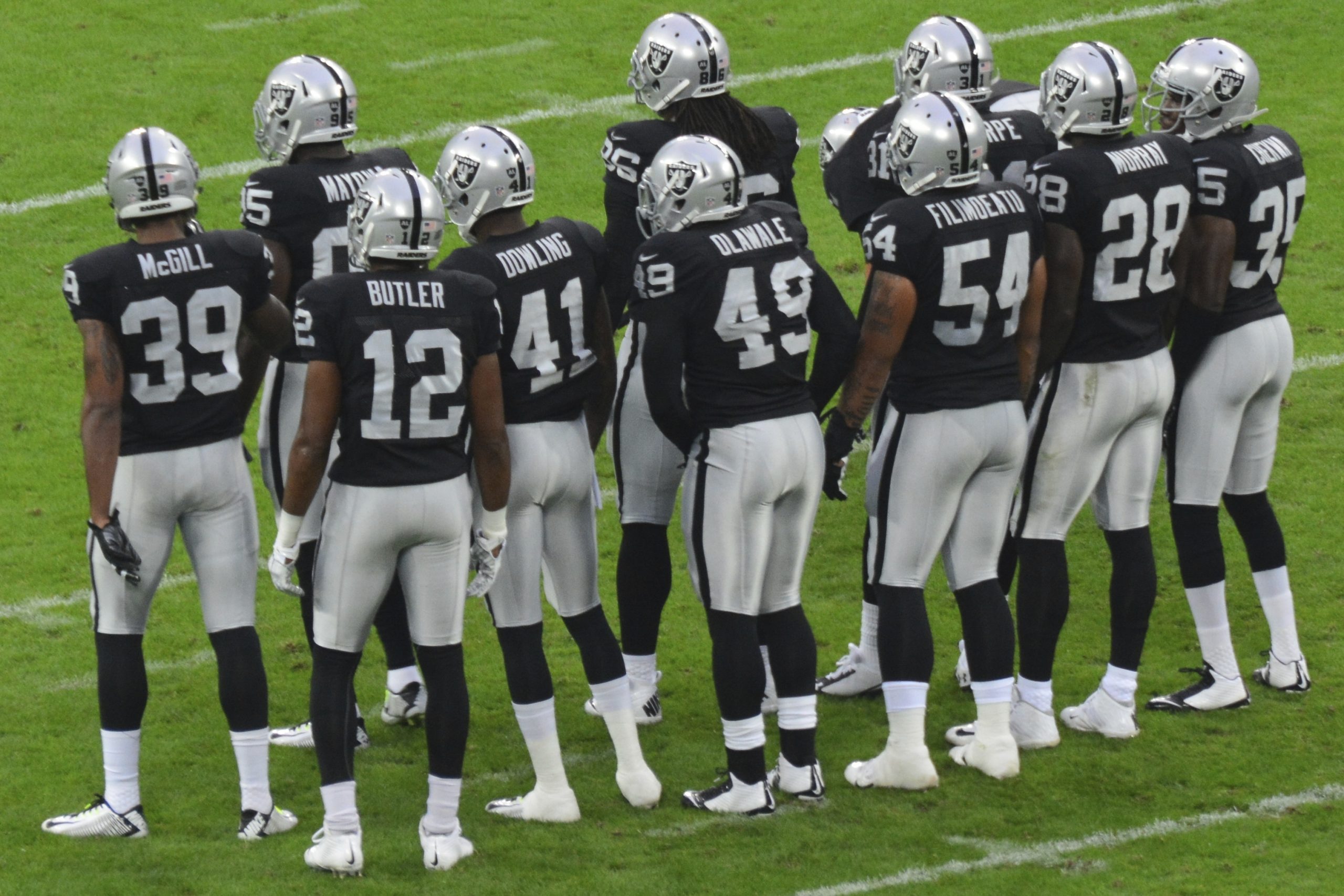 Oakland Raiders – San Diego Chargers H 1,53