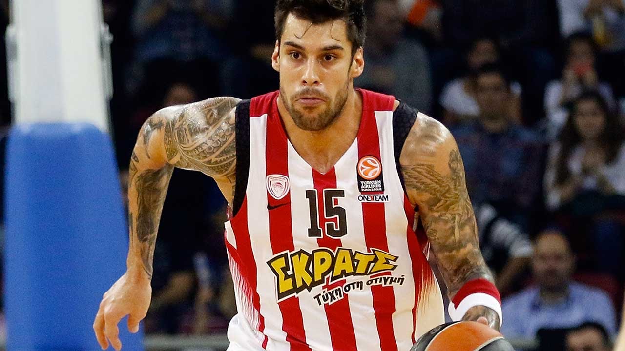 Görögország – Oroszország (Printezis pont+lepattanó+gólpassz: 20,5 felett) 1,85