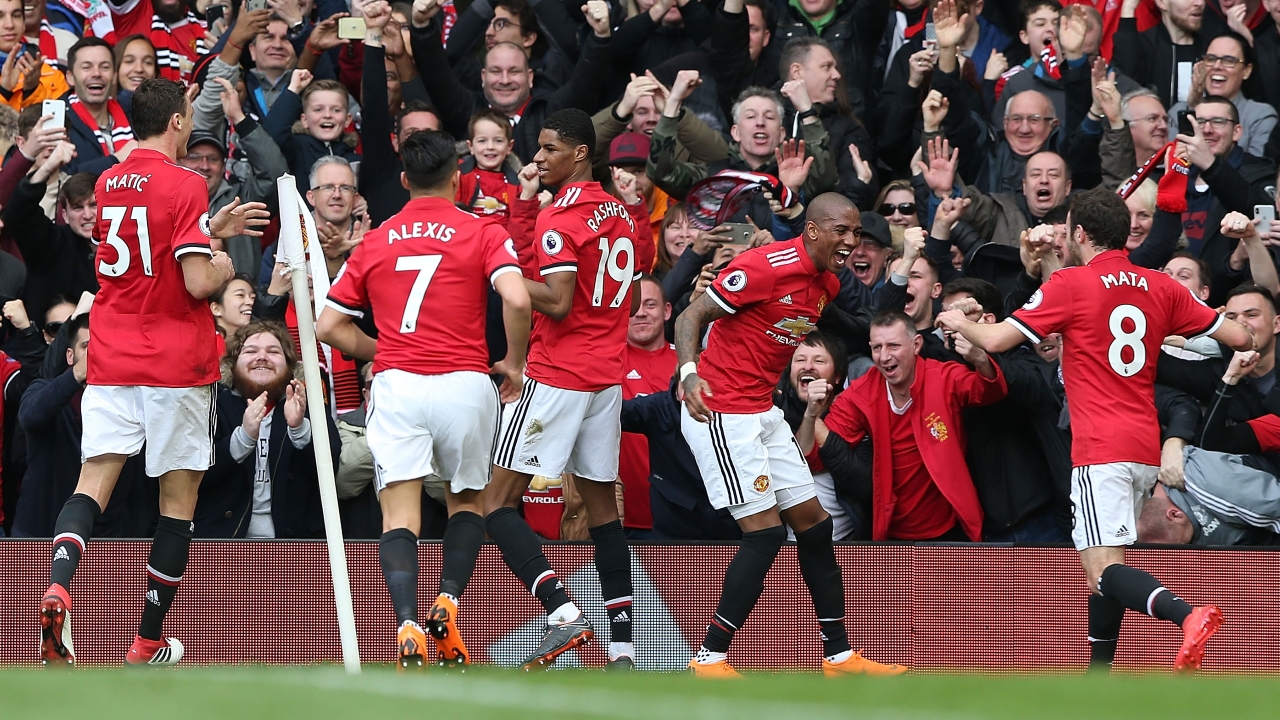 Manchester United – Liverpool (mindkét csapat szerez gólt) 1,7