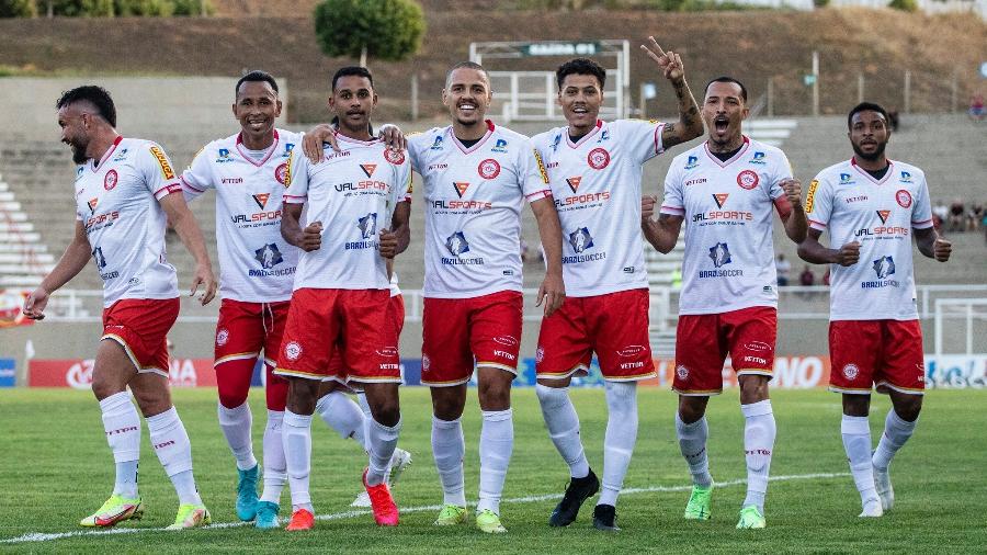 equipe do tombense em acao na serie b do campeonato brasileiro 1659051056962 v2 900x506 1