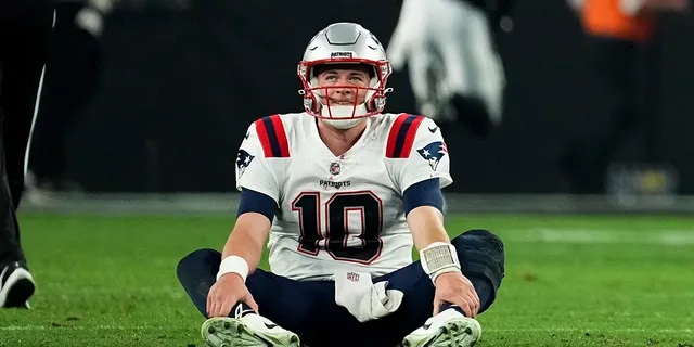 mac jones5
