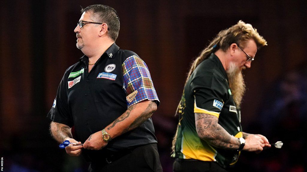 G. Anderson – Whitlock (S. Whitlock 180-as dobásai: 3.5 alatt) 2.05